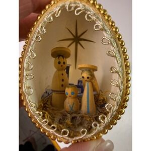 Vintage Nativity Diorama Egg Gold Filigree Wooden Peg Doll Holy Family 3.5 inch